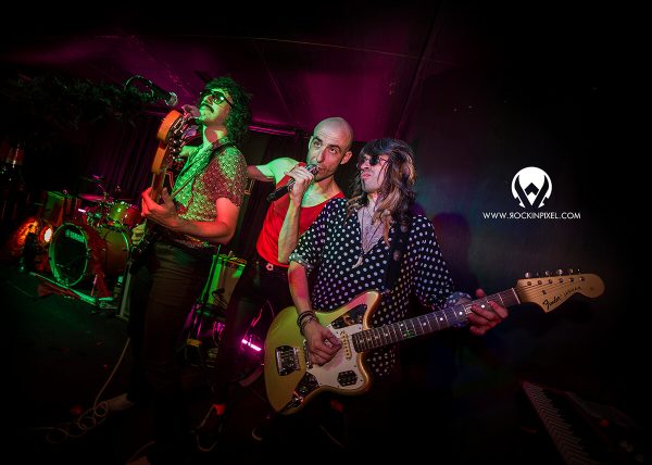 Los Autenticos Farsantes