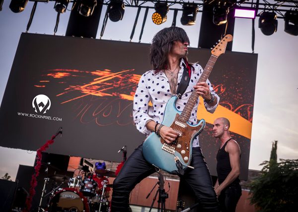 Los Autenticos Farsantes